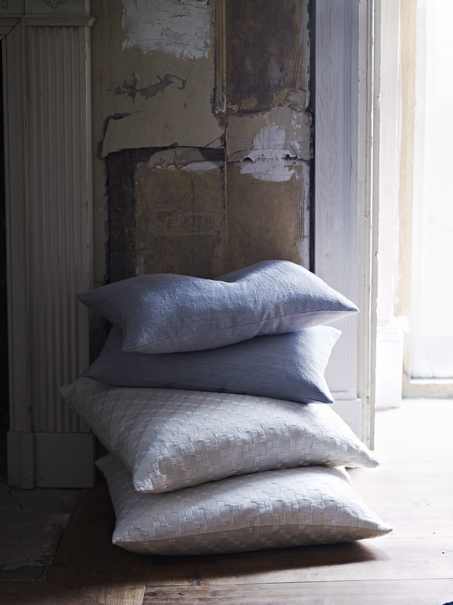 Cushions for textured upholstery sofas